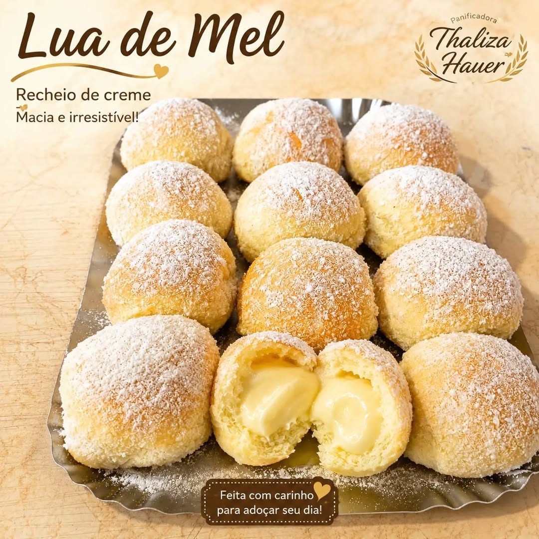 Pães doces Lua de Mel da Thaliza, com uma unidade aberta mostrando o recheio de creme